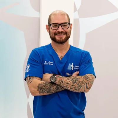 Dr. Fredy López